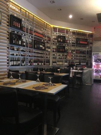 Neromora Paris Ristorante Pizzeria