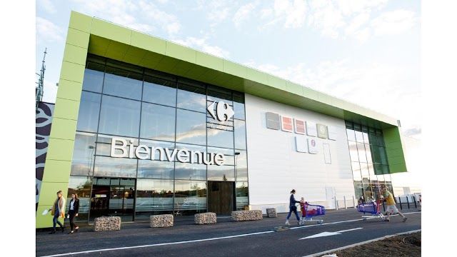 Centre Commercial Carrefour Les Bouchardes